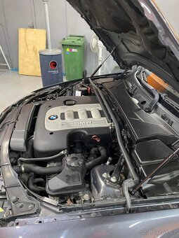 BMW e90 330d M-paket - 5