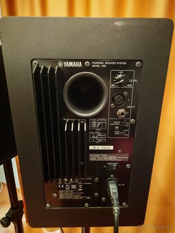 Yamaha AG 06, Yamaha HS8, stojani na monitory - 5