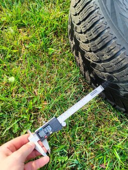 Kola 215/65 R16, zimní pneu Nokian - 5