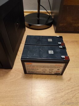 Záložní zdroj APC BX1400U - 5