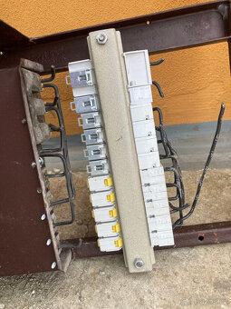 Elektrický rozvaděč, jističe, elektroinstalace za 500 kč - 5
