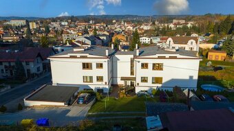 Bytová jednotka 3+1, parkovací stání, zahrada - Červený Kost - 5