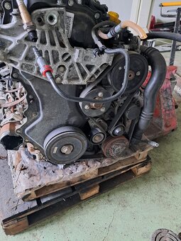 Motor M9R8 Renault Laguna III 2.0dCi 131kW GT - 5