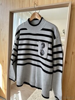 KARL LAGERFELD LUXUSNÍ PRUHOVANÝ SVETR - 5