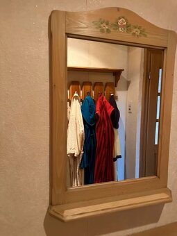 Komoda rustikální dřevěná se zrcadlem - malovaná - 5