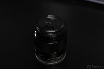 Sony E 50mm f/1.8 OSS (APS-C - 5