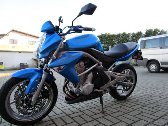 Kawasaki ER-6n POUZE 12150KM MOC HEZKÝSTROJ - 5