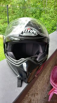 Helma airoh Vyklopna se zatmavovacimi brylemi. - 5