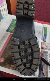 Dámské černé kotníkové zimní boty vel.39 - 5