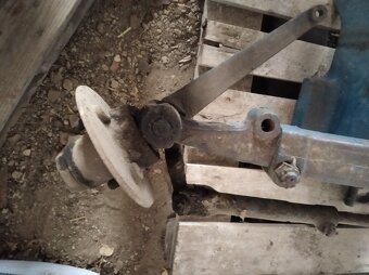 Prodám originál nápravu na ZETOR25N - 5