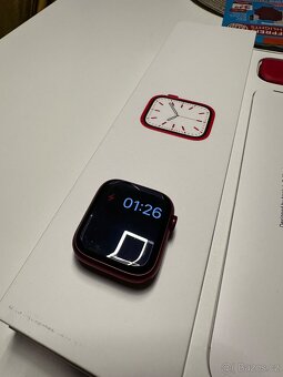 Apple Watch 7 product Red 45mm - 5