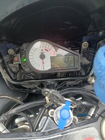 Suzuki GSX-R 750 k1 - 5