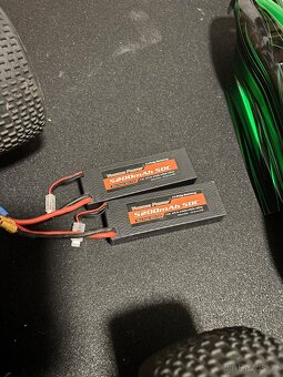 Traxxas e-revo 1:8 - 5
