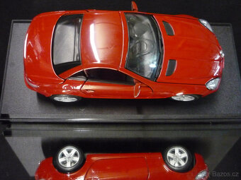 Mercedes Benz SLK Coupe Maisto 1/18 - 5