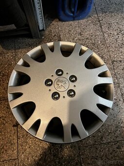Peugeot 308 disky 7x16 et44 + poklice - 5