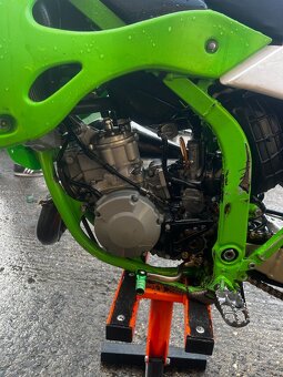 Kawasaki KX 125 r.v 2002 - 5