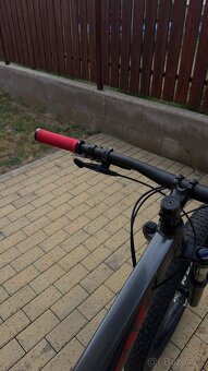 Trek Roscoe 6 – trail bike 27,5”, zdvih 140 mm, teleskopka - 5