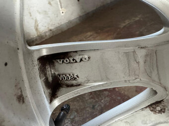 Letní sada alu kol Volvo V40 205/50 R17 - 5