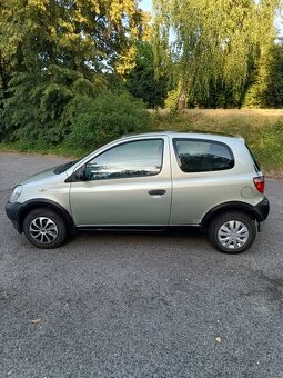 Toyota Yaris 2002 - 5