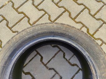 Celoroční pneu 205/55/16 profil 4.5mm. Cena za kus 300,- kč. - 5