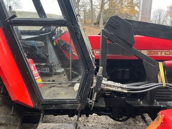 Čelní nakladač na Zetor 8011 - 5