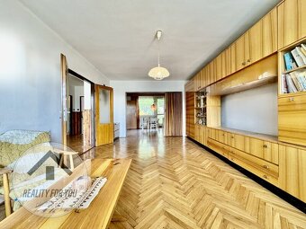 Prodej prostorného řadového domu s dispozicí 5+2 v Rovensko - 5