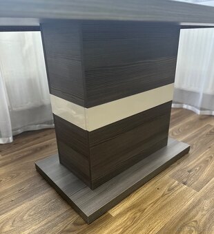 Jídelní stůl Luca Bessoni - 5