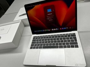 Macbook Pro 13" 2017, 2,3 GHz Dvoujádrový Intel Core i5 - 5