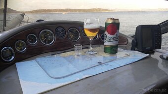 Prodám kajutovou loď FOUR FINS 248,pravidelně udržovaná - 5