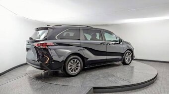 2021 TOYOTA SIENNA LE HYBRID - 8 miest - 5