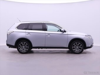 Mitsubishi Outlander 2,3 INSTYLE 110kW 4WD CZ 1Maj (2015) - 5