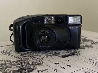 Prodám Fuji Zoom Cardia 900 Date – stylový kompaktní fotoapa - 5