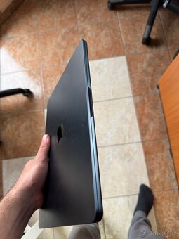 Apple MacBook Air 13" 2024, M3, Temně inkoustový - 5