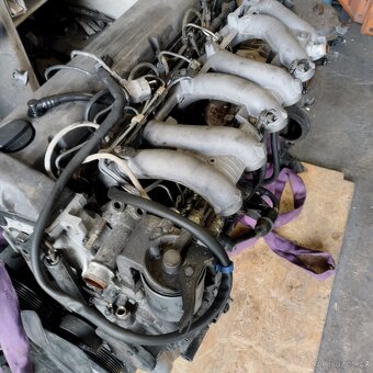 Prodám motor Mercedes w 124 300D/83KW - 5