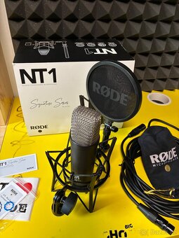 studiový kondenzátorový mikrofon RØDE NT1 Signature Series - 5
