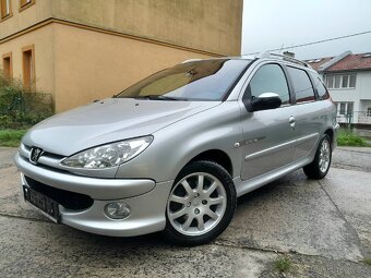 Peugeot 206 QUIKSILVER 1.4i 65kW  2005 naj.100tis. NOVÁ STK - 5