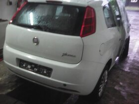 fiat grande punto 12 51 kw rv 7-11 140 000km. - 5
