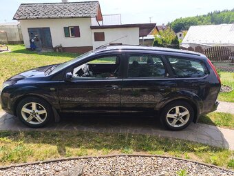 Ford Focus MK2 1.6i Ghia - 5