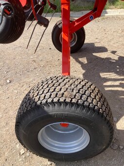 Prodám obraceč píce Kuhn 8 rotorů - 5
