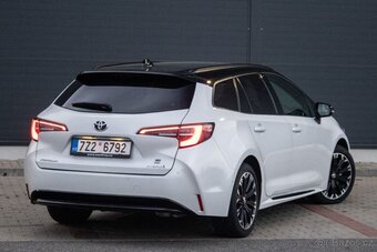 Toyota Corolla 1.8 hybrid e-CVT 2023 - 5