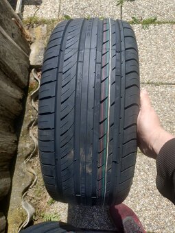Letní pneumatiky 235/40 R19 - 5