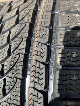 4ks 215/55/17 Nokian/2016/98V/nove zimní 8.2m - 5