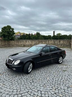 Mercedes Benz - 5