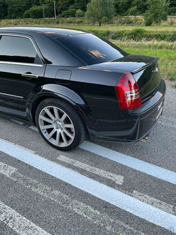 Chrysler 300C 6,1 HEMI SRT8 - 5