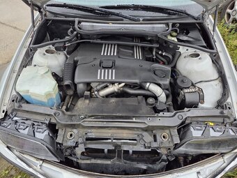 BMW E46 320D rok 2001 - 5