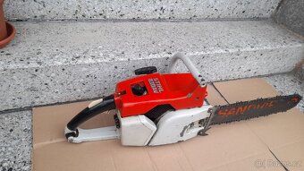 Historická motorová pila Stihl 030 AV - 5