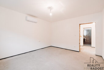 Prodej rodinného domu  4+1 pozemek 160 m²   Bezručova, Hodon - 5