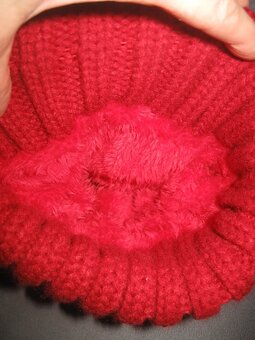 nové zimní čepice s přírodní bambulí mývalovec - 5