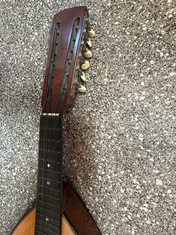 Mandolína rok 1969 - 5