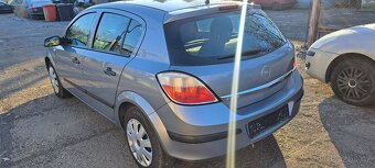 Opel Astra H - 5